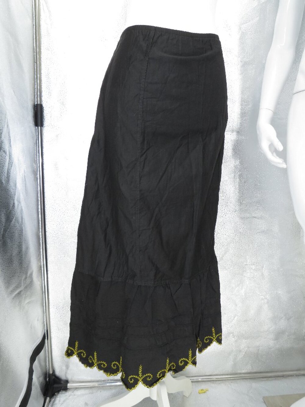 Vintage Black Embroidered Maxi Skirt Size 36 Paper Tag Lot 36 Cottagecore Boho